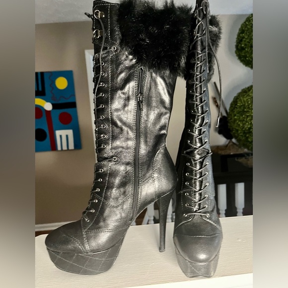 Stuart Weitzman Combat, Fur Top, Lace Front, side zipper, size 7.5, color black - Picture 5 of 8